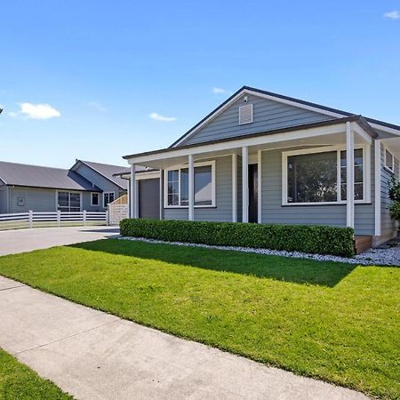 Sky Blue Retreat - Waihi Beach Holiday Home Екстериор снимка