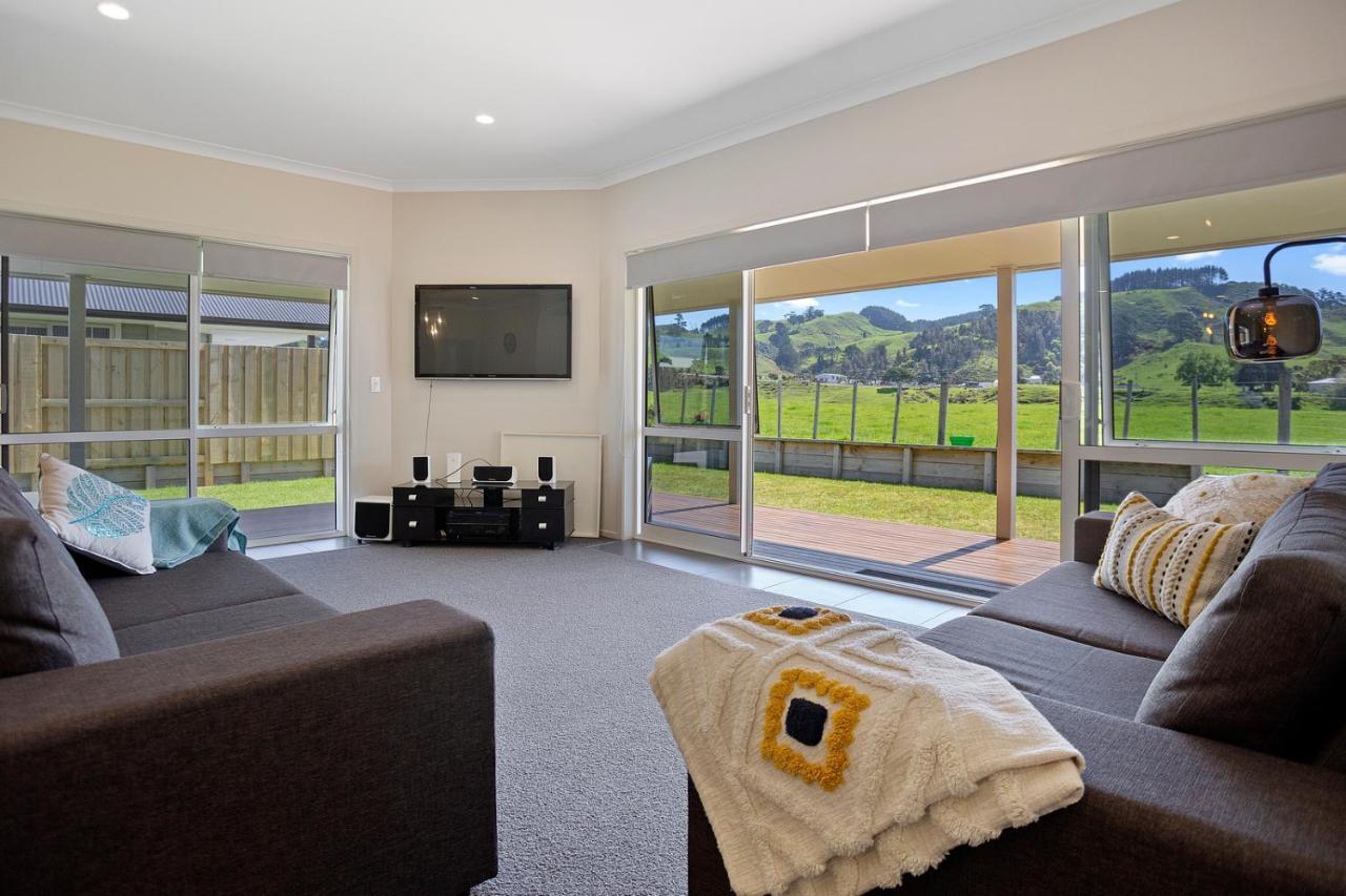 Sky Blue Retreat - Waihi Beach Holiday Home Екстериор снимка