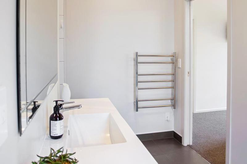 Sky Blue Retreat - Waihi Beach Holiday Home Екстериор снимка